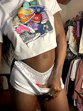 Richchocolatesweet  online show from September 9, 2025, 2:54 am