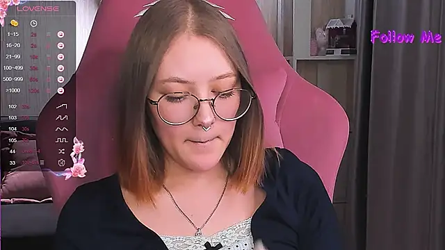 Snapshot of bunny_bubble chatting on December 21, 2024, 9:25 pm bunny bubble online show from December 21, 2024, 9:25 pm