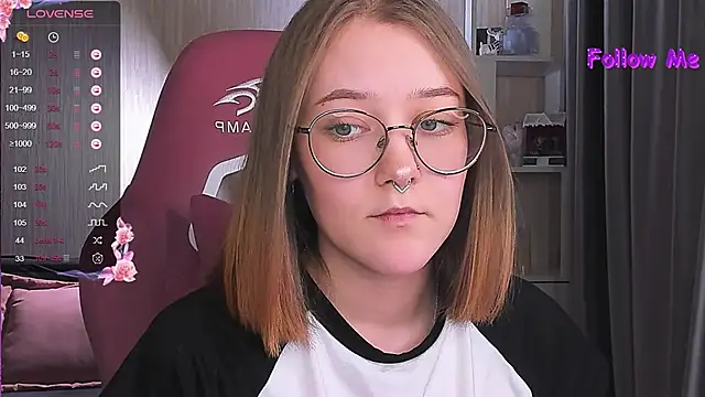 Snapshot of bunny_bubble chatting on December 28, 2024, 9:40 pm bunny bubble online show from December 28, 2024, 9:40 pm