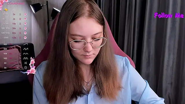 Snapshot of bunny_bubble chatting on October 19, 2025, 11:07 pm bunny bubble online show from October 19, 2025, 11:07 pm