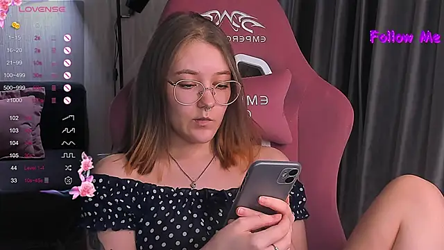 Snapshot of bunny_bubble chatting on February 27, 2025, 1:08 am bunny bubble online show from February 27, 2025, 1:08 am