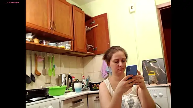 Sakura Green online show from March 22, 2025, 9:42 pm