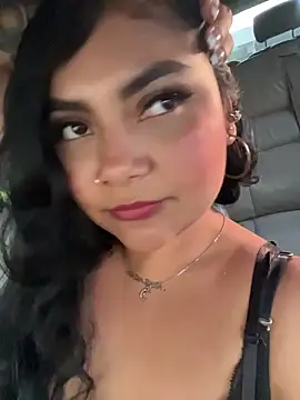 Juli Walker online show from March 14, 2026, 11:00 pm