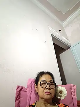 Snapshot of Hotestlove chatting on April 20, 2026, 2:29 pm Hotestlove online show from April 20, 2026, 2:29 pm
