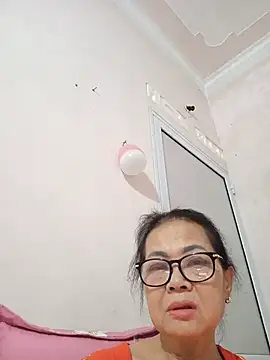 Snapshot of Hotestlove chatting on May 23, 2026, 10:25 am Hotestlove online show from May 23, 2026, 10:25 am