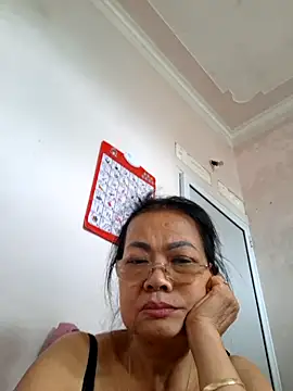 Hotestlove online show from October 26, 2025, 4:02 am