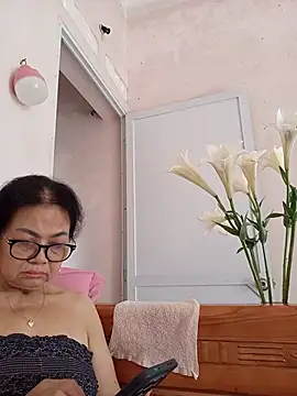 Snapshot of Hotestlove chatting on May 21, 2026, 4:54 am Hotestlove online show from May 21, 2026, 4:54 am