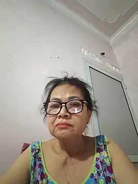 Snapshot of Hotestlove chatting on May 25, 2026, 3:17 am Hotestlove online show from May 25, 2026, 3:17 am