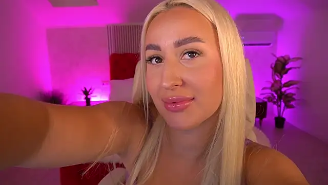 Snapshot of LiaBrazzerr chatting on June 29, 2026, 1:33 pm LiaBrazzerr online show from June 29, 2026, 1:33 pm