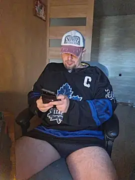 Foxyshaved online show from October 1, 2025, 5:12 am