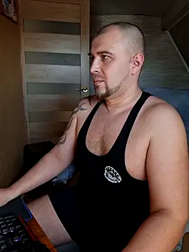 Foxyshaved online show from March 28, 2026, 9:10 am