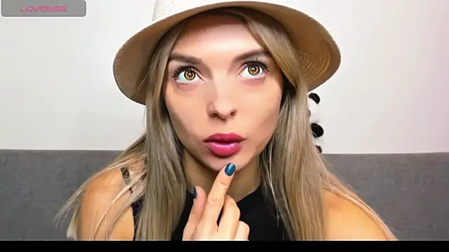  ellen meow  online show from June 12, 2026, 7:55 pm