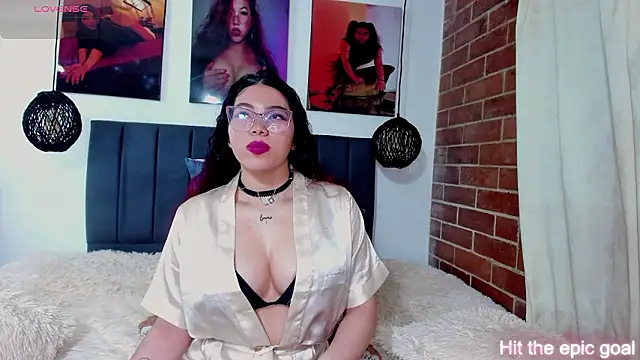 kyliejenner hot online show from February 10, 2026, 3:16 am