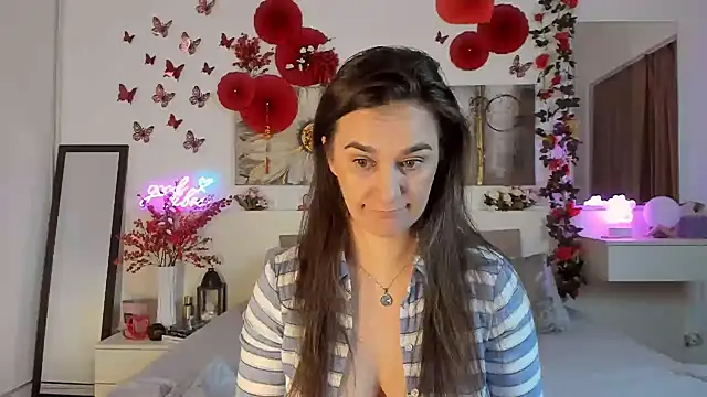 Snapshot of JoyCasidy chatting on February 21, 2025, 6:26 pm JoyCasidy online show from February 21, 2025, 6:26 pm