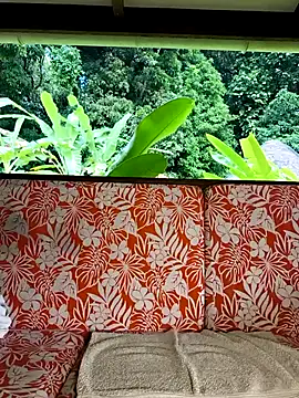 emma4xxx online show from March 24, 2026, 7:58 pm