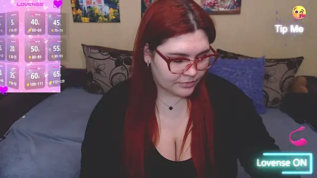 Snapshot of JuliaKeln chatting on April 24, 2026, 3:47 pm JuliaKeln online show from April 24, 2026, 3:47 pm
