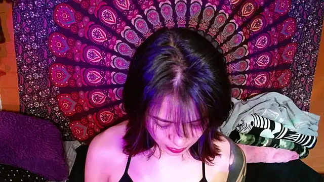 AbbySccott online show from February 19, 2025, 7:16 pm