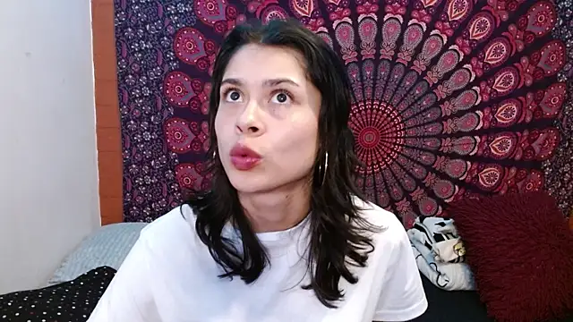 AbbySccott online show from November 7, 2025, 12:37 am