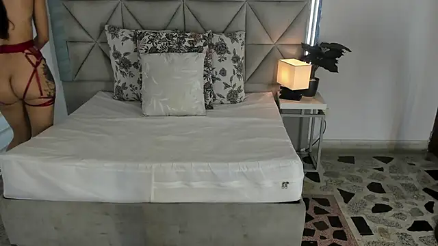 nina pons online show from October 11, 2025, 8:54 pm