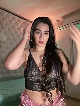 ZarahEvans online show from December 19, 2024, 7:51 pm