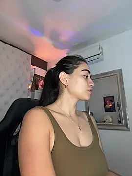 ZarahEvans online show from October 16, 2025, 4:15 pm