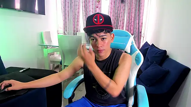 Franco Rizzo  online show from February 4, 2025, 7:33 pm