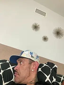 RoodoggXL online show from March 13, 2025, 10:54 pm