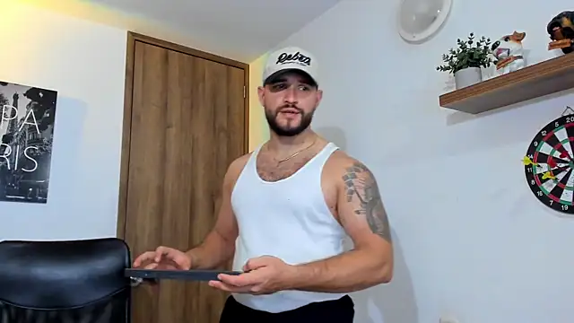 AndrewDiaz online show from October 10, 2025, 4:46 am