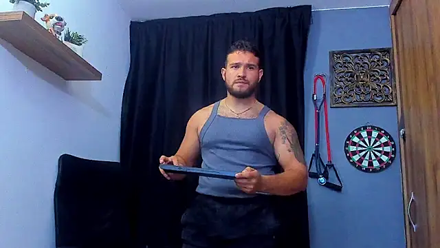 AndrewDiaz online show from April 18, 2026, 7:44 am