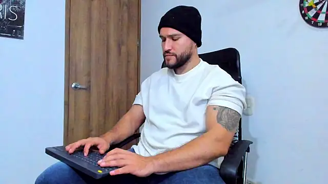 AndrewDiaz online show from October 11, 2025, 4:13 am