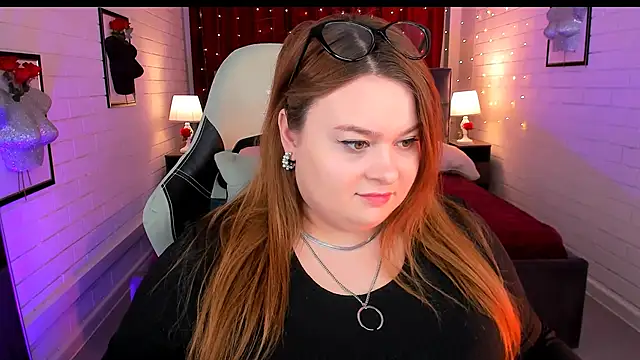 KimberlyMaran online show from March 12, 2025, 9:12 am