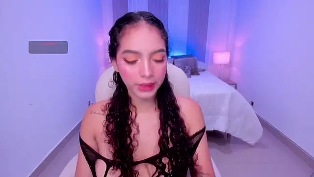 anahi curlie1 online show from February 14, 2025, 3:22 am