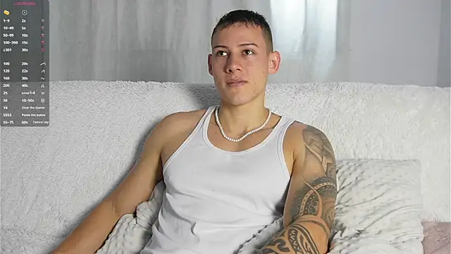 Snapshot of Muscle_King_Cum chatting on January 13, 2026, 1:15 pm Muscle King Cum online show from January 13, 2026, 1:15 pm