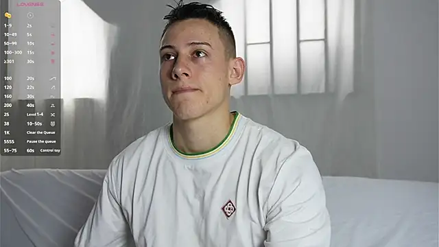 Snapshot of Muscle_King_Cum chatting on December 19, 2025, 4:20 pm Muscle King Cum online show from December 19, 2025, 4:20 pm