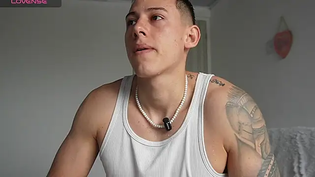 Muscle King Cum online show from May 21, 2026, 2:03 pm