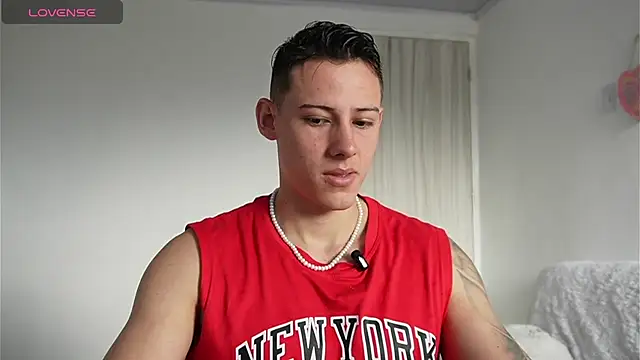 Muscle King Cum online show from April 7, 2026, 2:08 pm