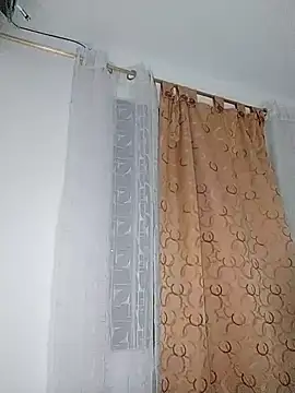 JuanaSimons online show from October 2, 2025, 1:53 am