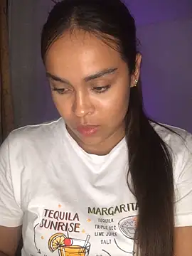 JuanaSimons online show from November 5, 2025, 1:52 am