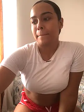 JuanaSimons online show from October 26, 2025, 6:30 pm