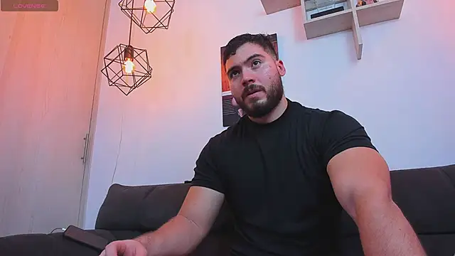 Snapshot of SebastianVilla_ chatting on February 26, 2026, 6:19 pm SebastianVilla online show from February 26, 2026, 6:19 pm