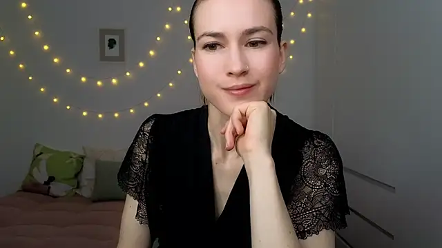 Snapshot of AliciaNewell chatting on July 3, 2026, 4:19 am AliciaNewell online show from July 3, 2026, 4:19 am