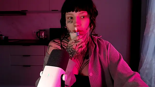 tradishka online show from February 10, 2025, 1:11 pm