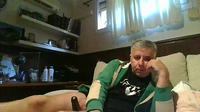 parejamlga58 online show from December 2, 2024, 2:58 pm