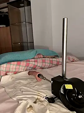 parejamlga58 online show from November 30, 2025, 4:52 pm