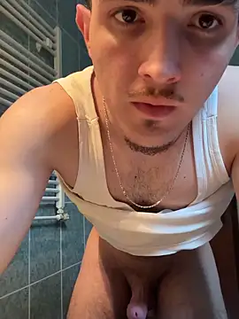 Snapshot of ThePussyLoverr_ chatting on May 21, 2026, 12:35 pm ThePussyLoverr online show from May 21, 2026, 12:35 pm