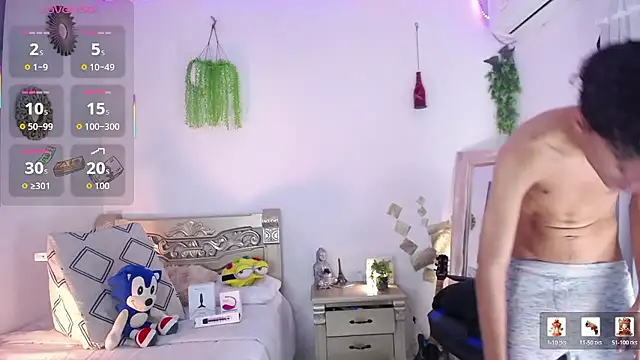 huge armound online show from January 12, 2026, 11:09 pm