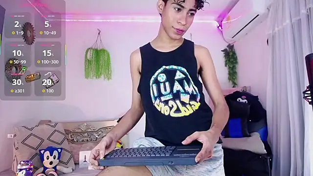 huge armound online show from April 8, 2026, 4:47 am