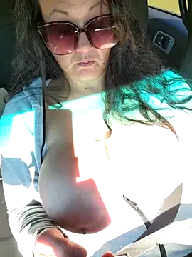 sweetkitty111 online show from November 6, 2025, 5:06 pm