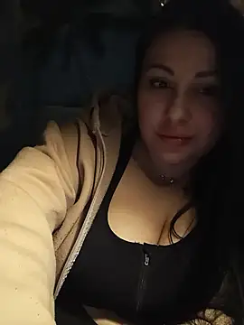 Snapshot of DaisyStreet chatting on March 8, 2025, 12:44 am DaisyStreet online show from March 8, 2025, 12:44 am