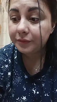 Snapshot of DaisyStreet chatting on October 19, 2025, 7:38 pm DaisyStreet online show from October 19, 2025, 7:38 pm